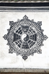 p战视频,P战视频＂风靡网络 年轻人追捧的新娱乐形式背后隐藏的秘密