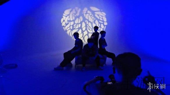 黑人大迪克｜街头涂鸦艺术家“黑人大迪克”：反思种族与身份的涂鸦传奇-2